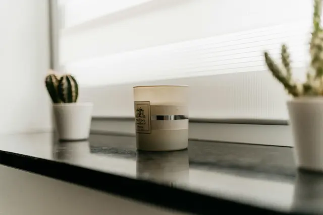 Parapety plastikowe, metalowe, konglomeratowe i kamienne